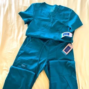 Cherokee Scrub Set
